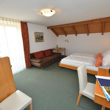 Landhotel Zum Raben Kipfenberg Buitenkant foto
