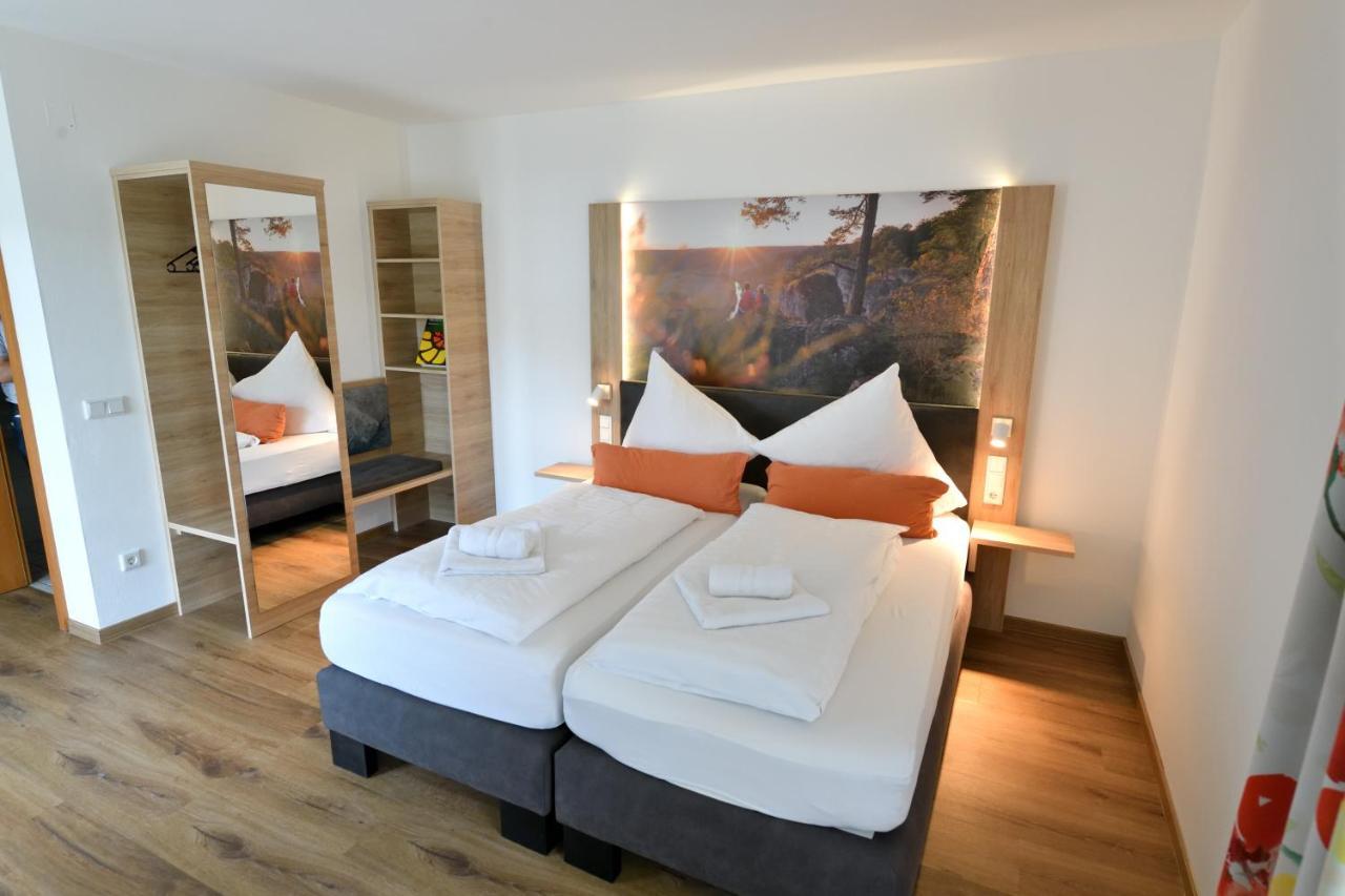 Landhotel Zum Raben Kipfenberg Buitenkant foto