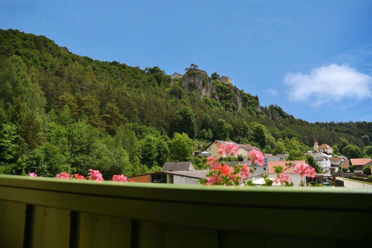 Landhotel Zum Raben Kipfenberg Buitenkant foto