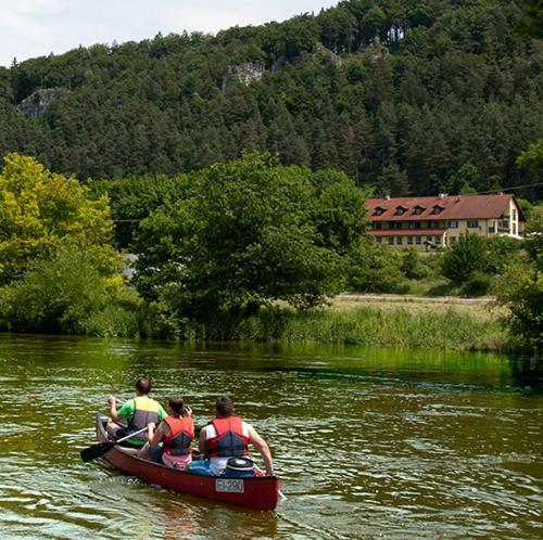 Landhotel Zum Raben Kipfenberg Buitenkant foto